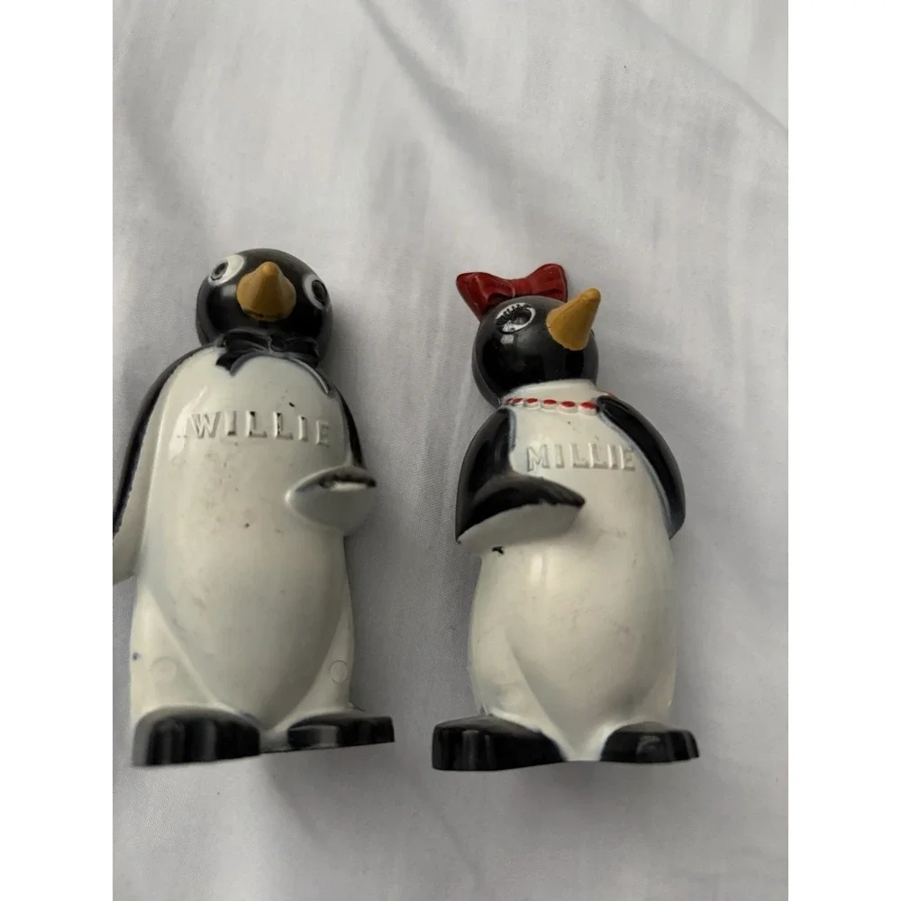 Vintage Kool Cigarettes Mascot‎ Willie & Millie Penguins Salt & Pepper Shakers